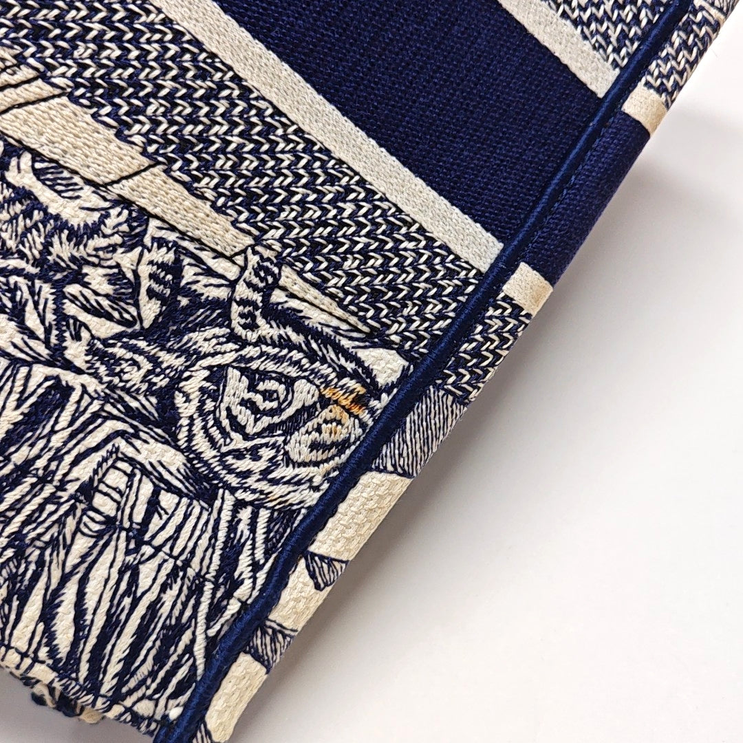Authenticated pre-owned  Book Tote Medium Canvas Blue - Tote Bag at Looply