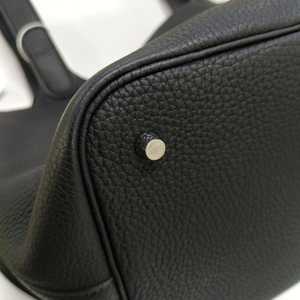 Authenticated pre-owned  Picotin 22 Clemence Black - Bucket Bag at Looply
