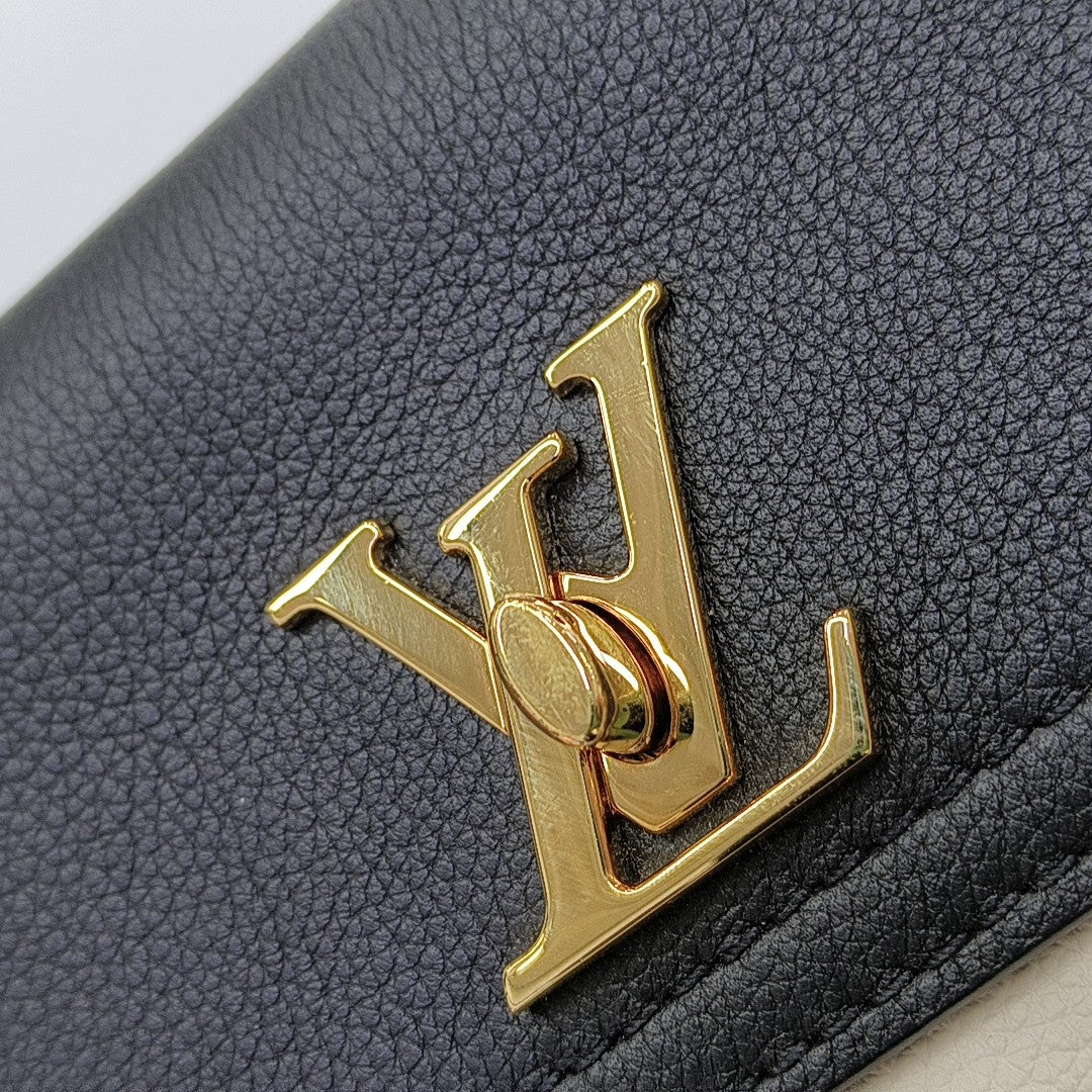 Authenticated pre-owned  LOCKME Calfskin Black - Shoulder Bag at Looply