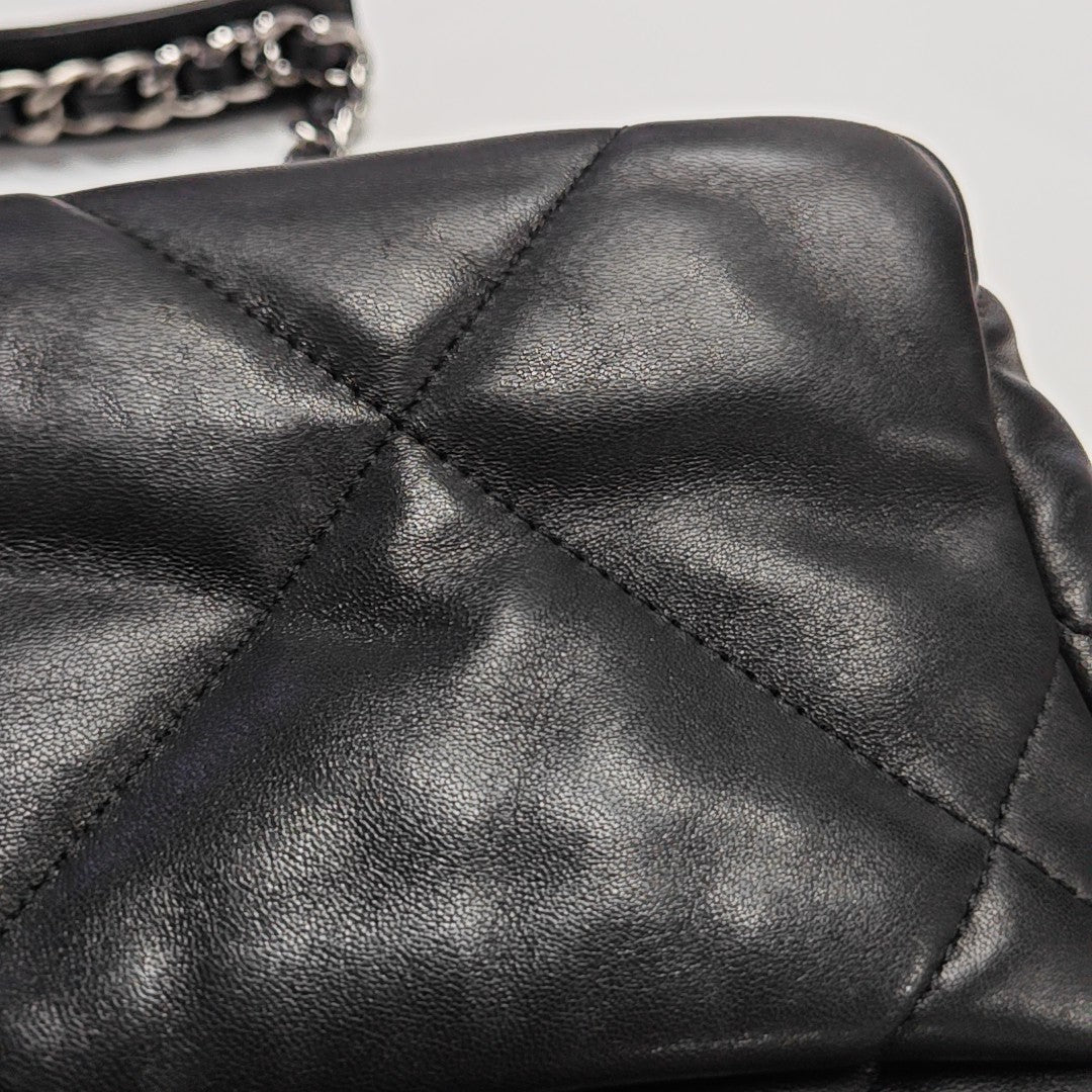 CHANEL 19 Small Quilted Lambskin Black