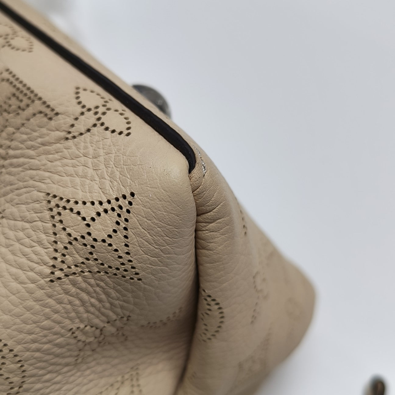 BELLA TOTE Monogram Calfskin Beige