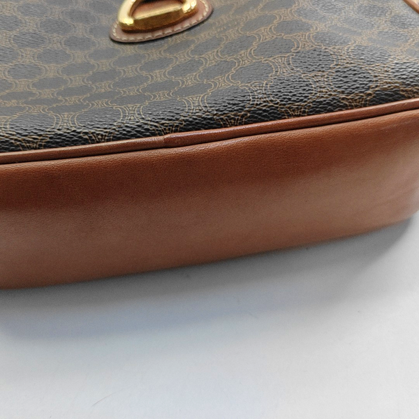 Authenticated pre-owned  MACADAM BLASON TRIOMPHE Coated Canvas Brown - Shoulder Bag at Looply