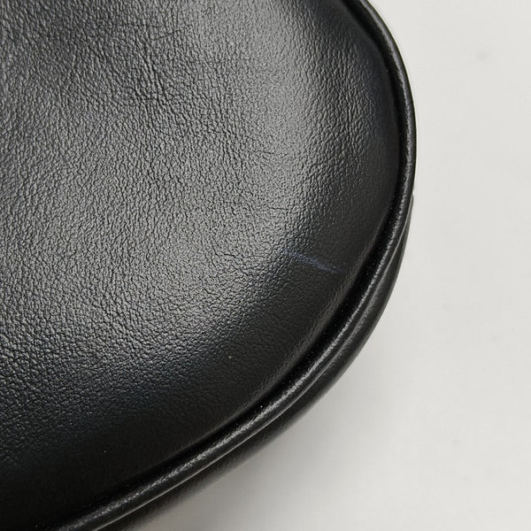 TRIANGLE Calfskin Black