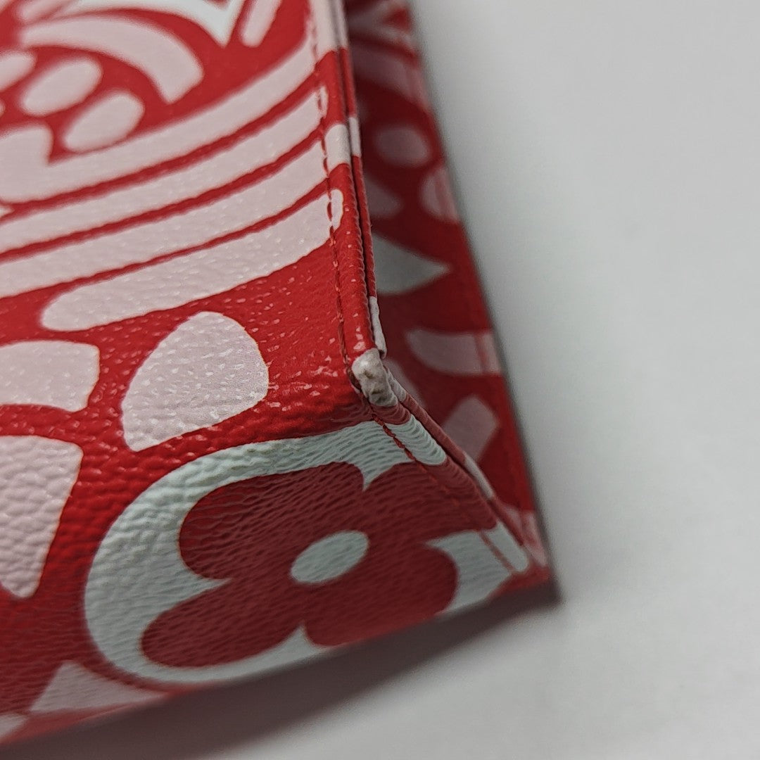 TOILET POCKET 26 Coated Canvas Red