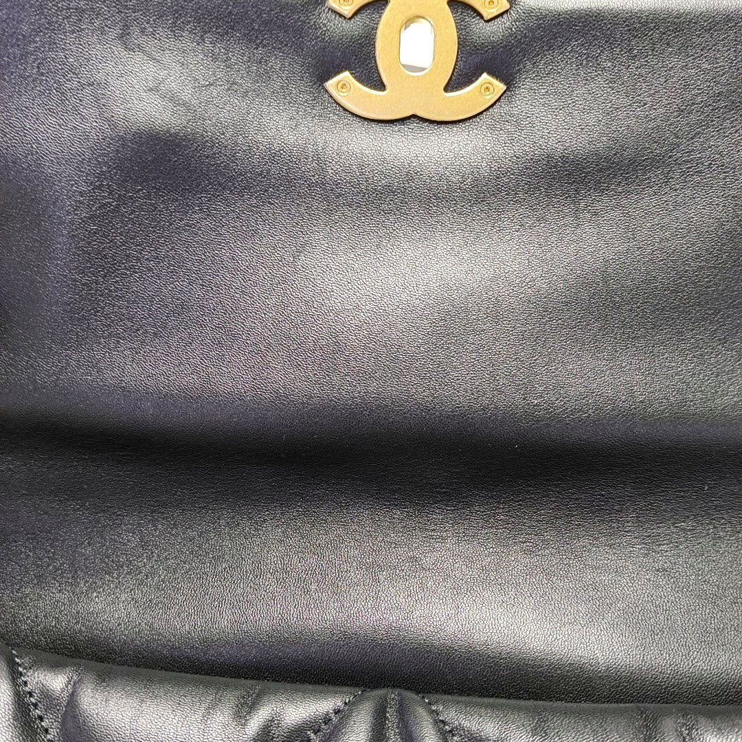 CHANEL 19 Large Quilted Lambskin Black