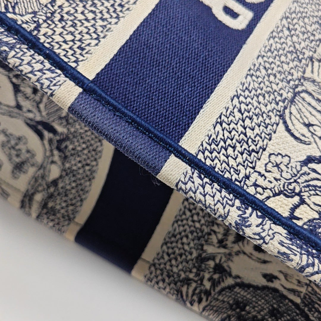 Book Tote Medium Canvas Blue