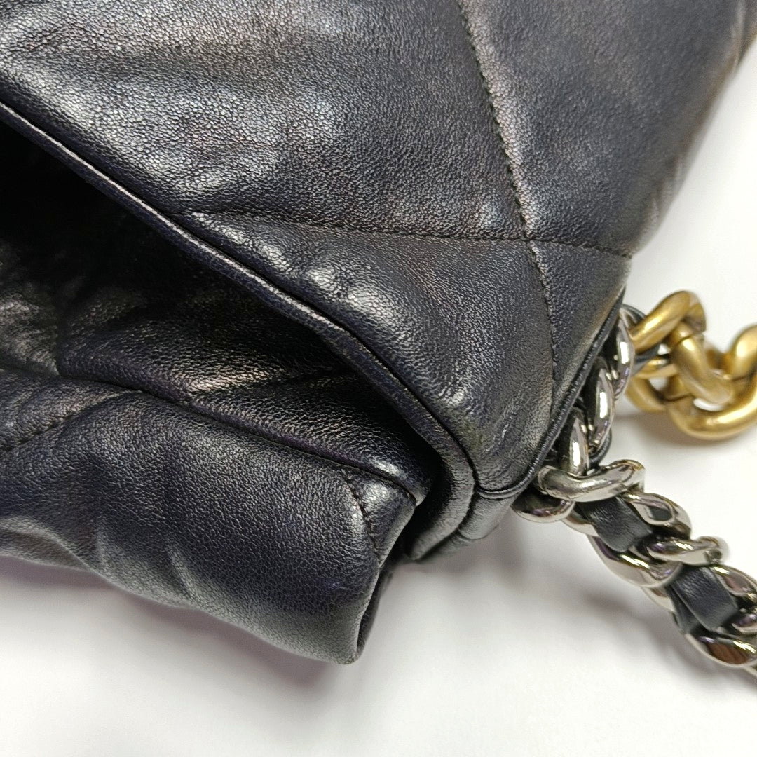 CHANEL 19 Large Quilted Lambskin Black