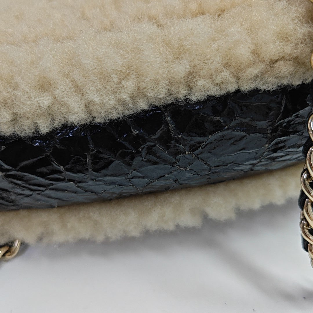 SHEARLING CC MANIA Lambskin Black