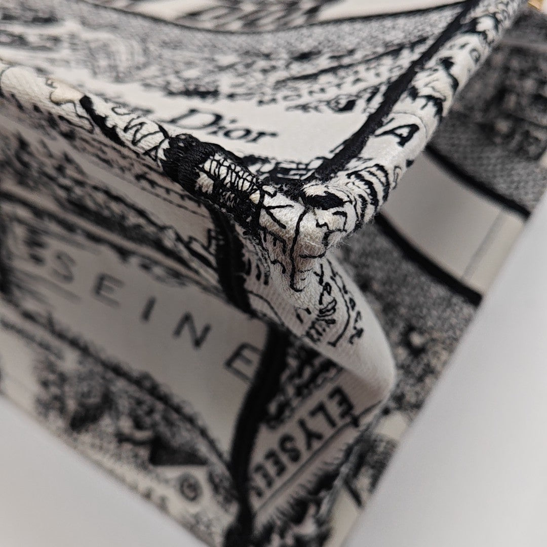 Book Tote Medium Canvas White