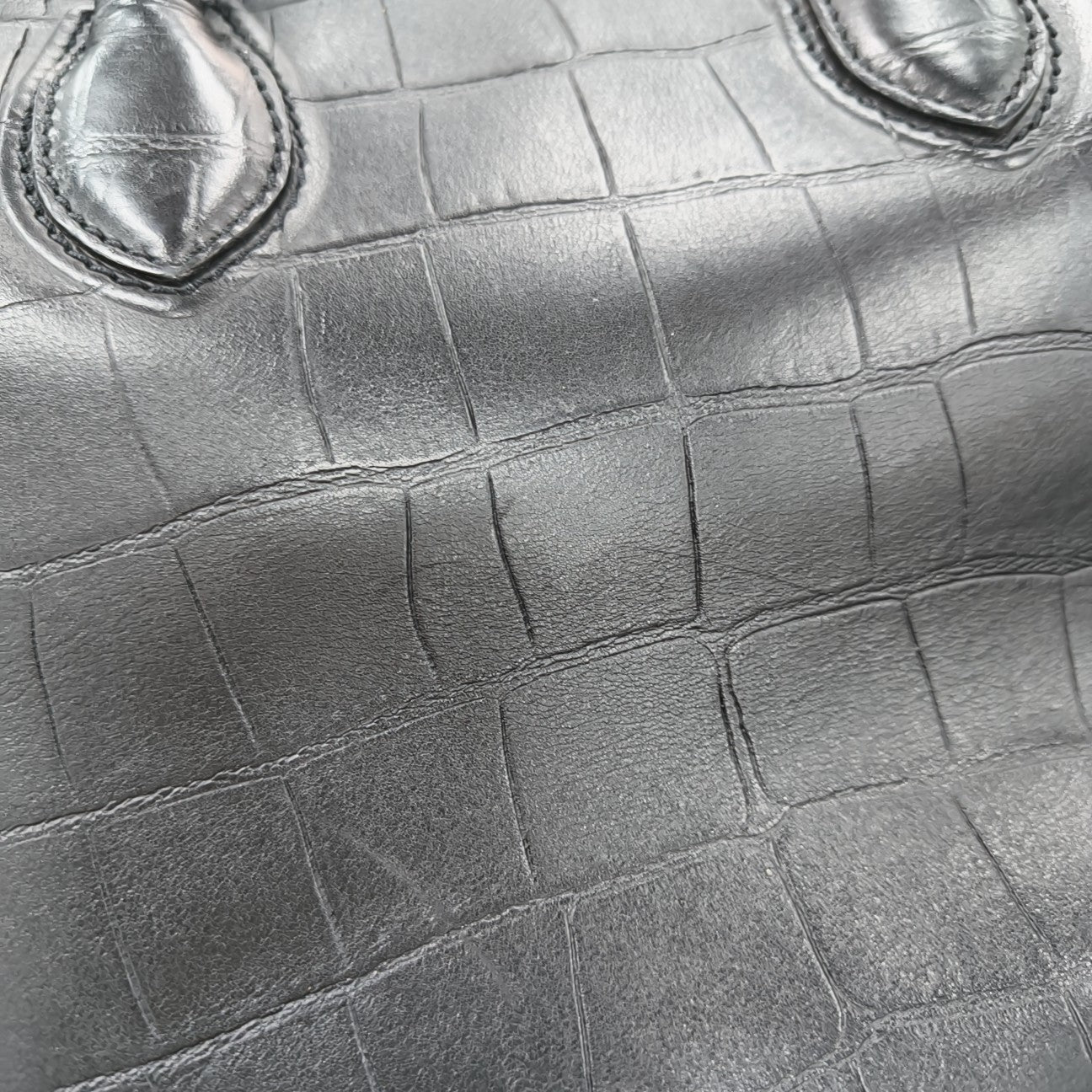 PHANTOM Medium Calfskin Black