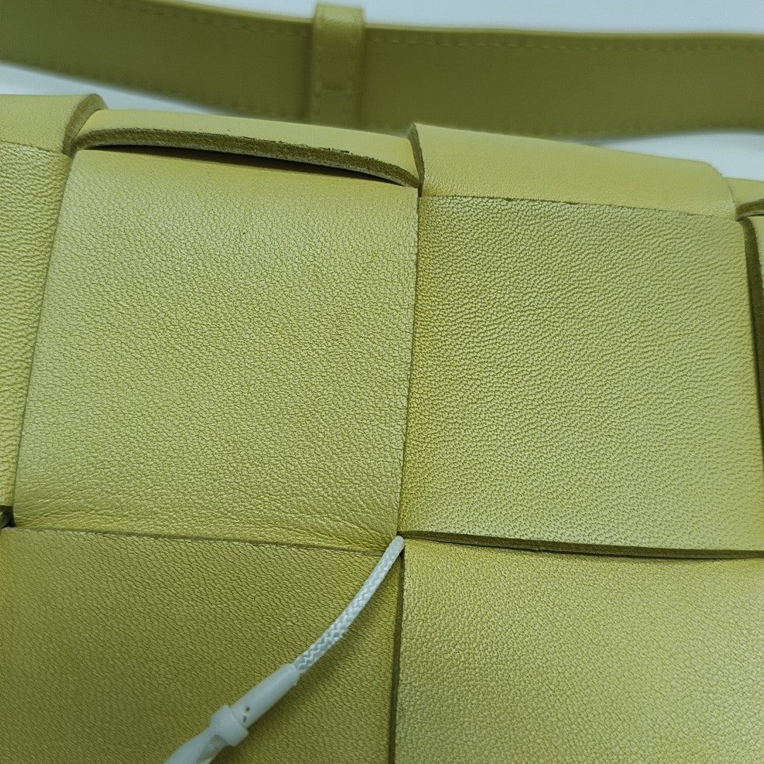 Cassette Small Lambskin Yellow