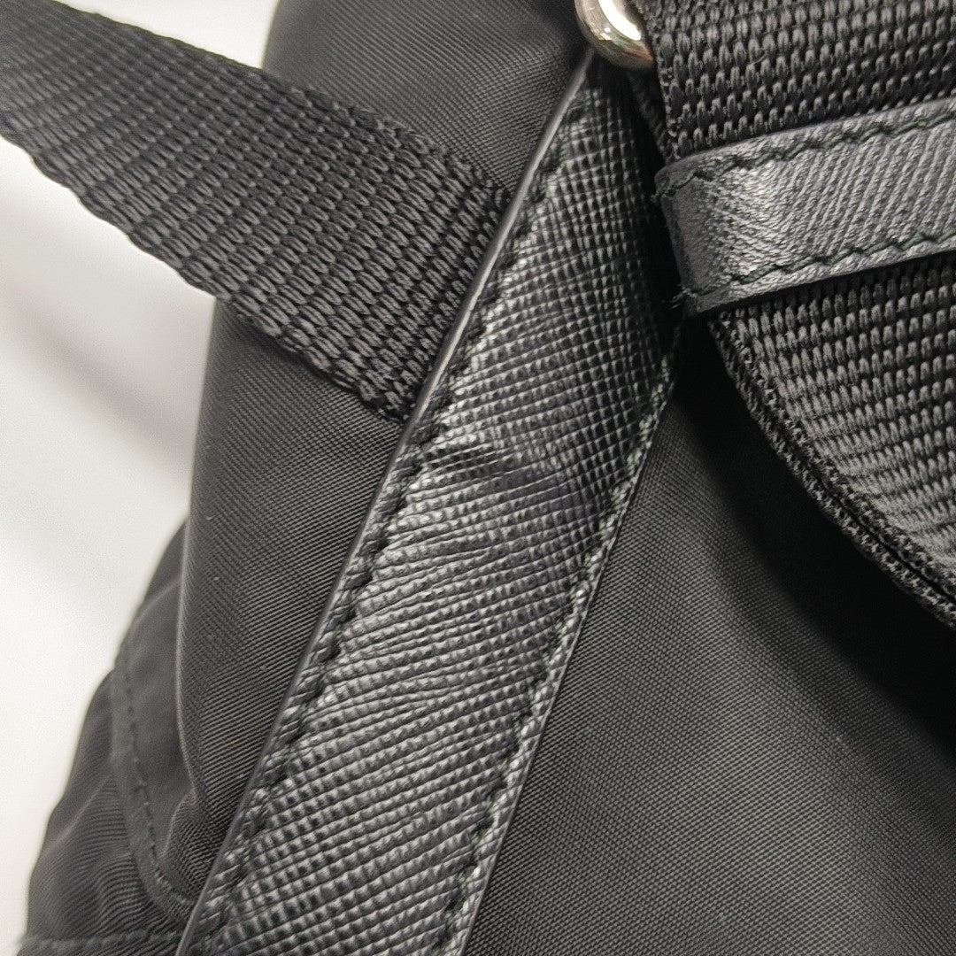 Re-Nylon Medium Nylon Black