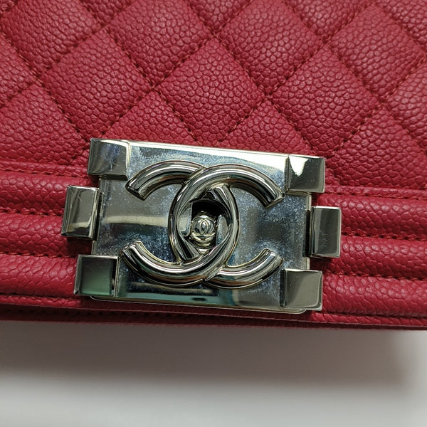 Authenticated pre-owned  BOY CHANEL Small Quilted Grained Calfskin Red - Shoulder Bag at Looply