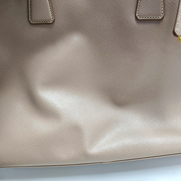 Authenticated pre-owned  Galleria Extra Large Saffiano Calfskin Pink - Top Handle Bag at Looply