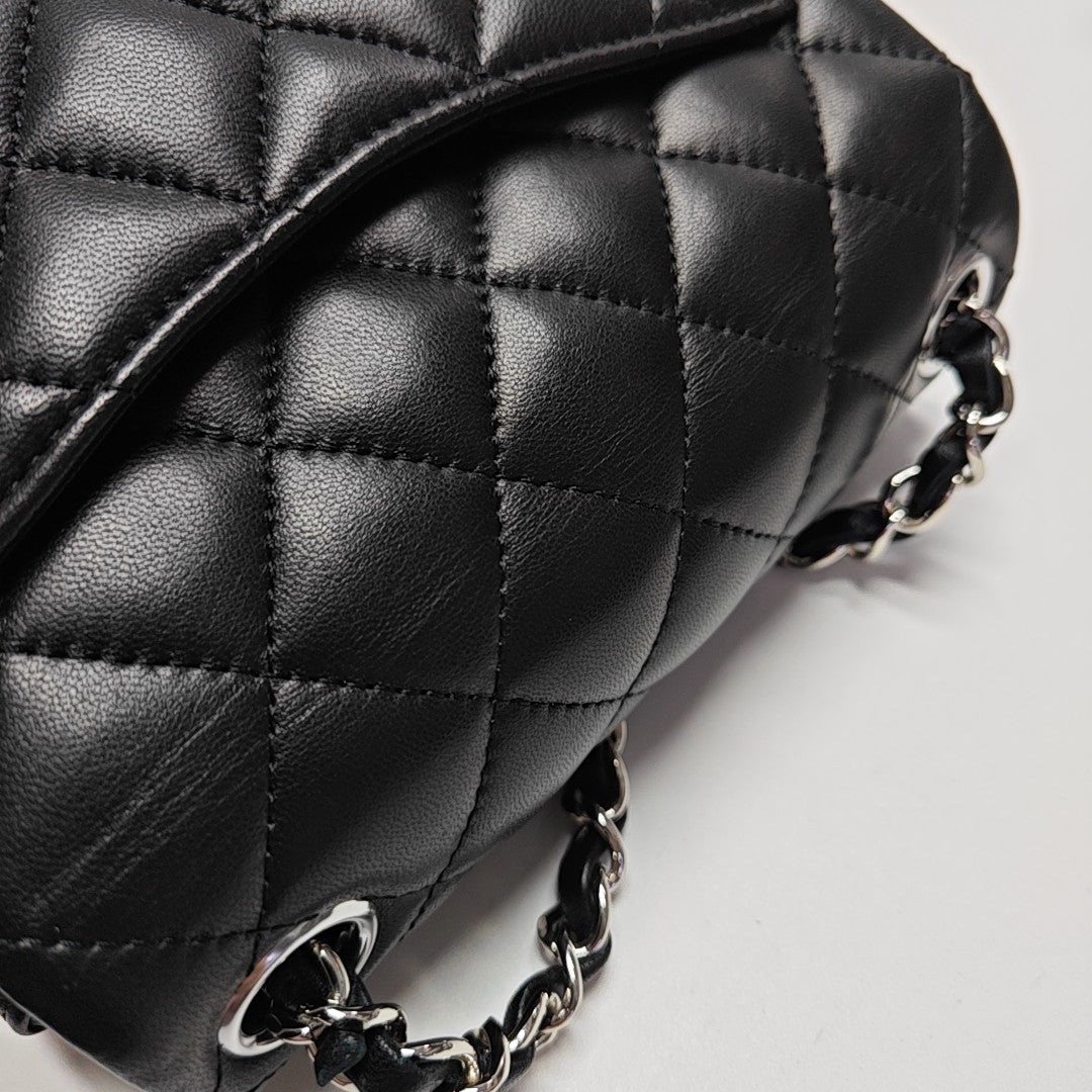 CLASSIC FLAP Mini Quilted Lambskin Black