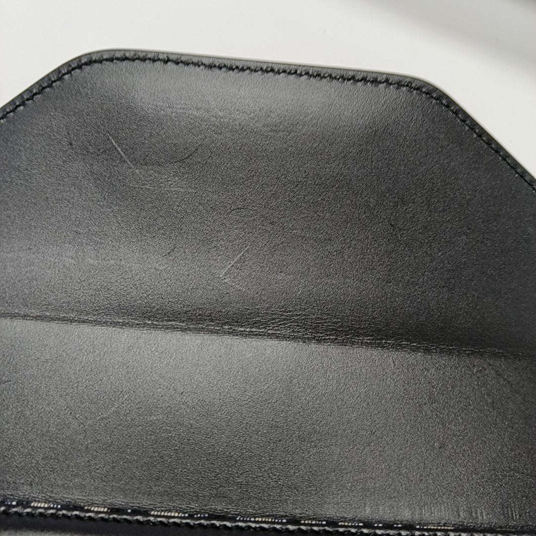 Lock Oblique Canvas Black