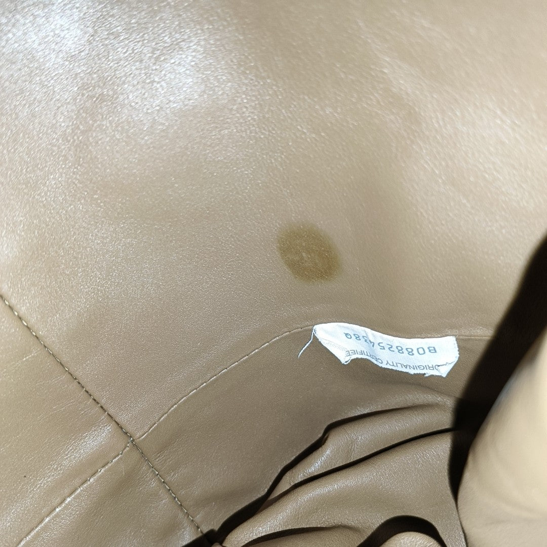 Authenticated pre-owned  The Pouch Calfskin Brown - Clutch at Looply
