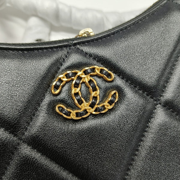 CHANEL 19 Mini Quilted Lambskin Black