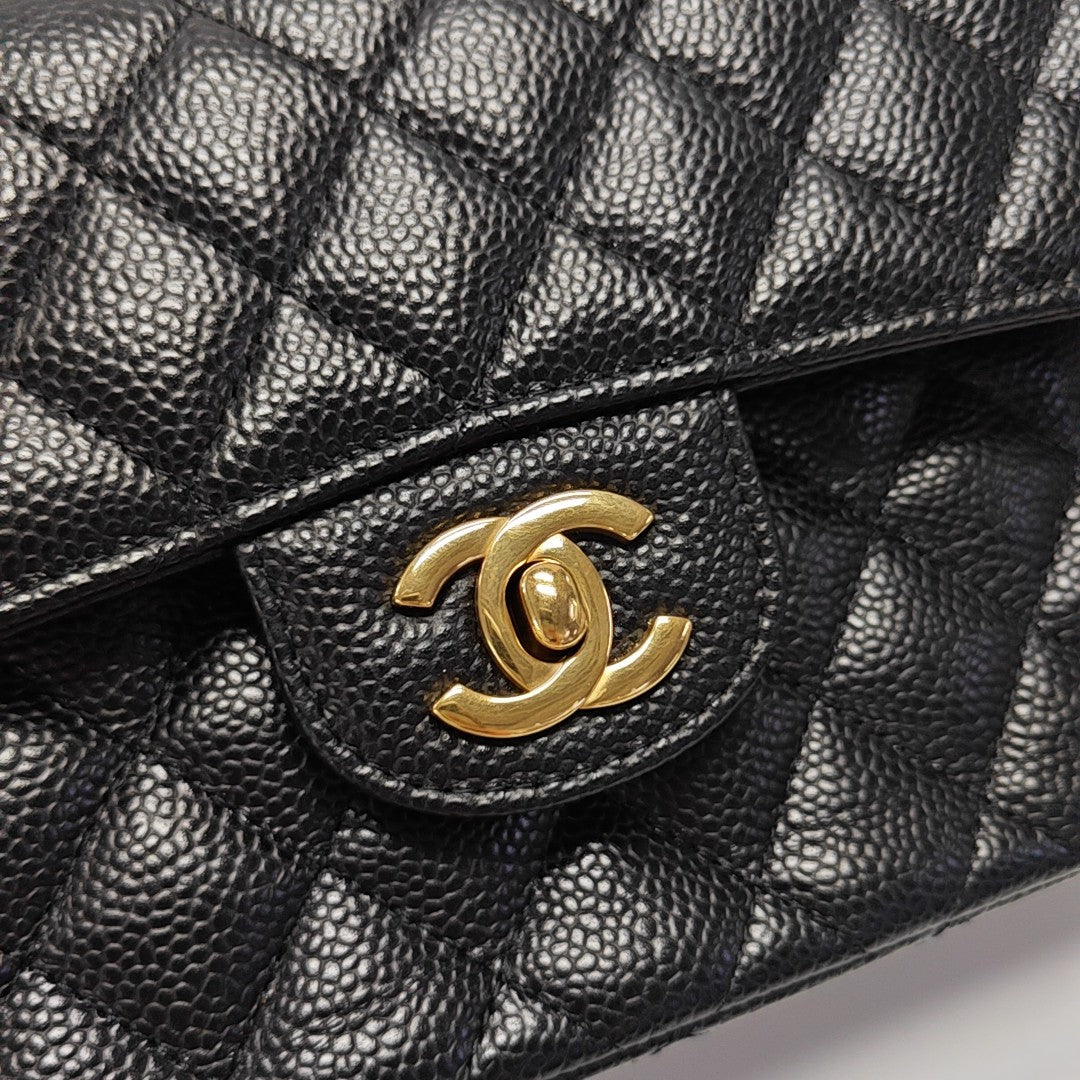 CLASSIC FLAP Small Quilted Grained Calfskin Black