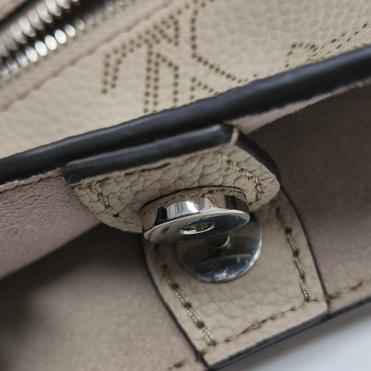 AROUND ME MM Monogram Calfskin Gray