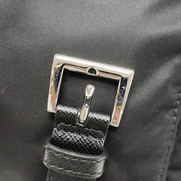 Vela Messenger Bag Nylon Black
