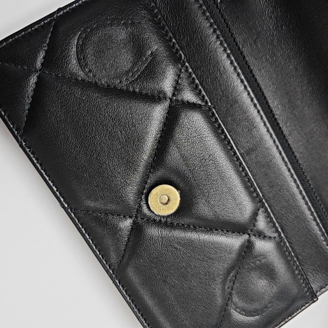 CHANEL 19 WOC Quilted Lambskin Black