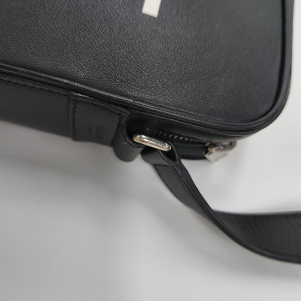 Calfskin Shoulder Bag Medium Black