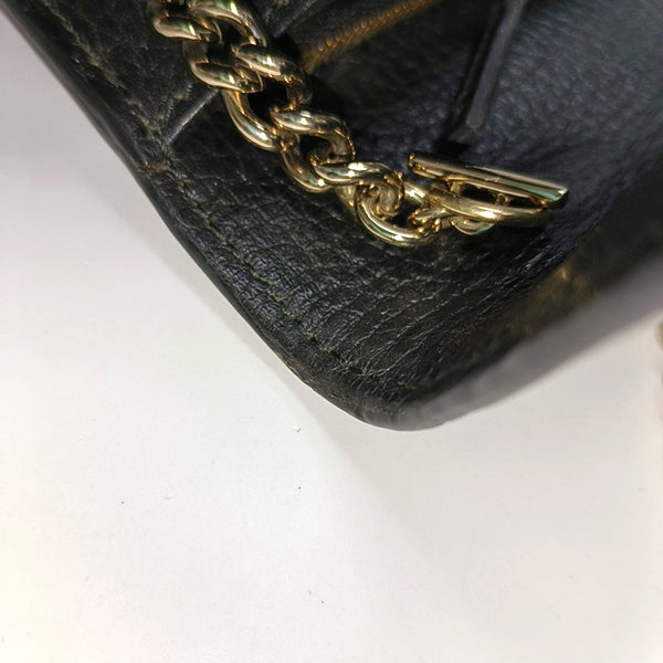 Authenticated pre-owned  Interlocking G Calfskin Black - Shoulder Bag at Looply