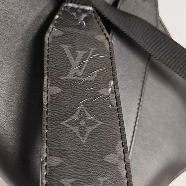 Calfskin Shoulder Bag PM Black