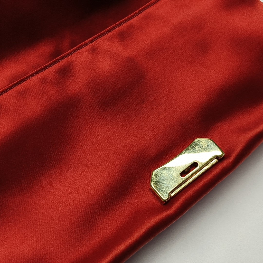 Mildenhall Fabric Red