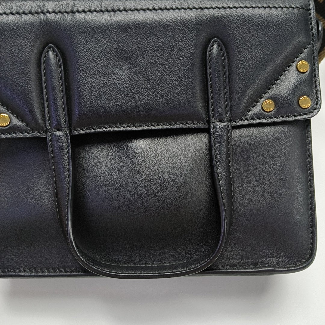 Flip Lambskin Black