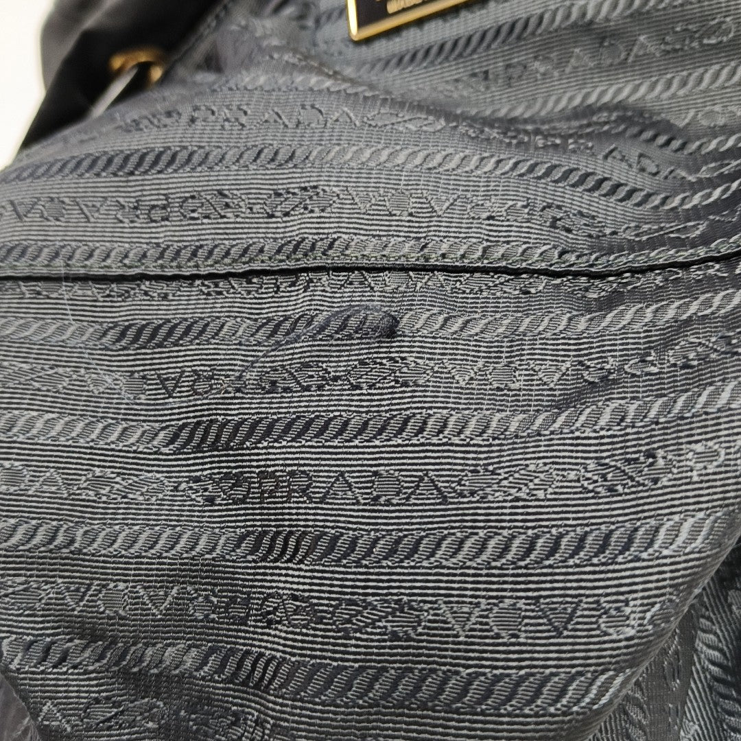 Vela Nylon Black