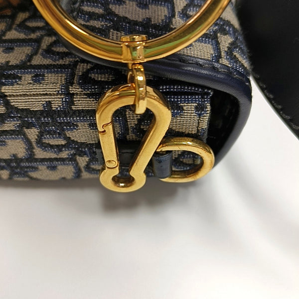 Authenticated pre-owned  30 Montaigne Oblique Canvas Blue - Shoulder Bag at Looply