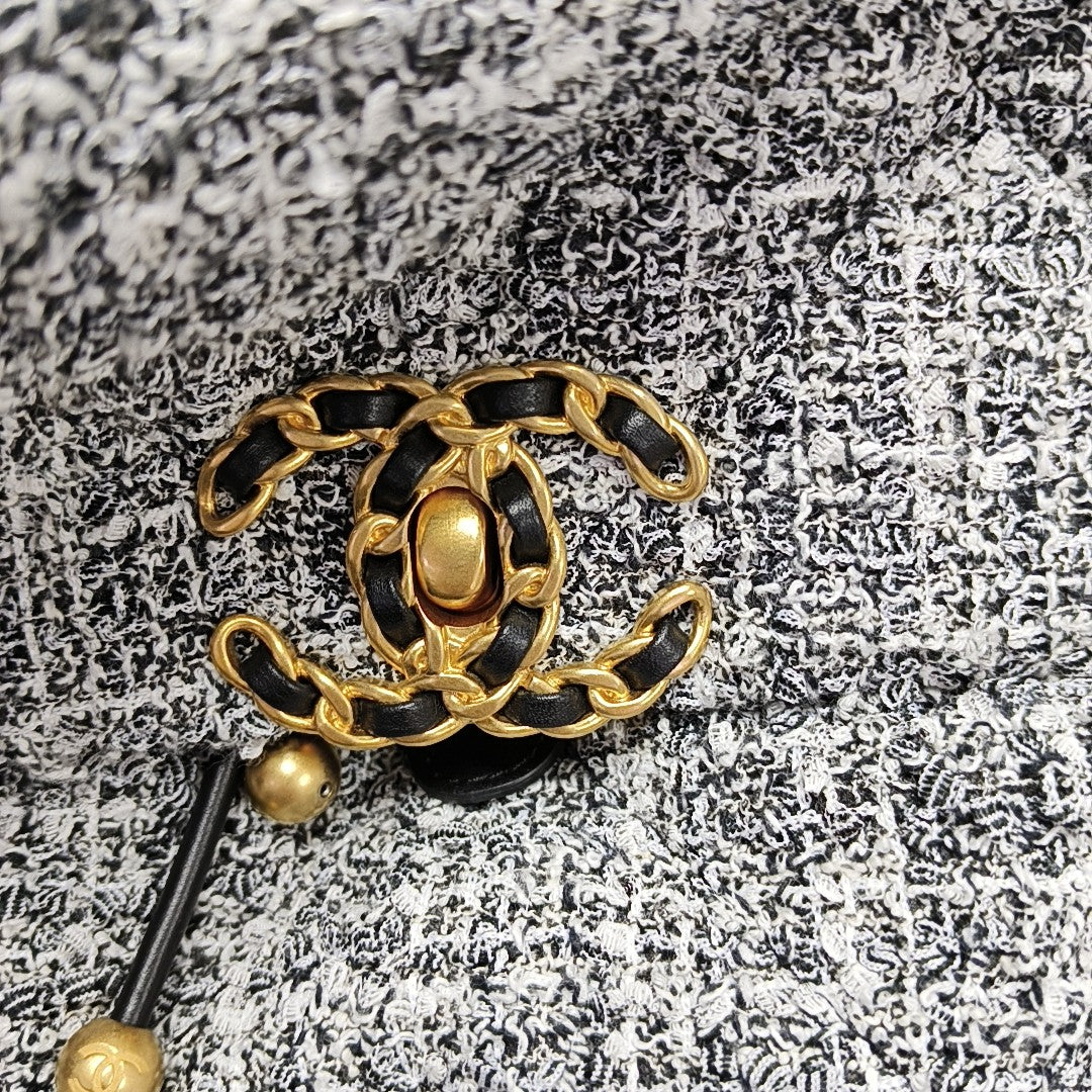 CHANEL 19 Small Wool Gray