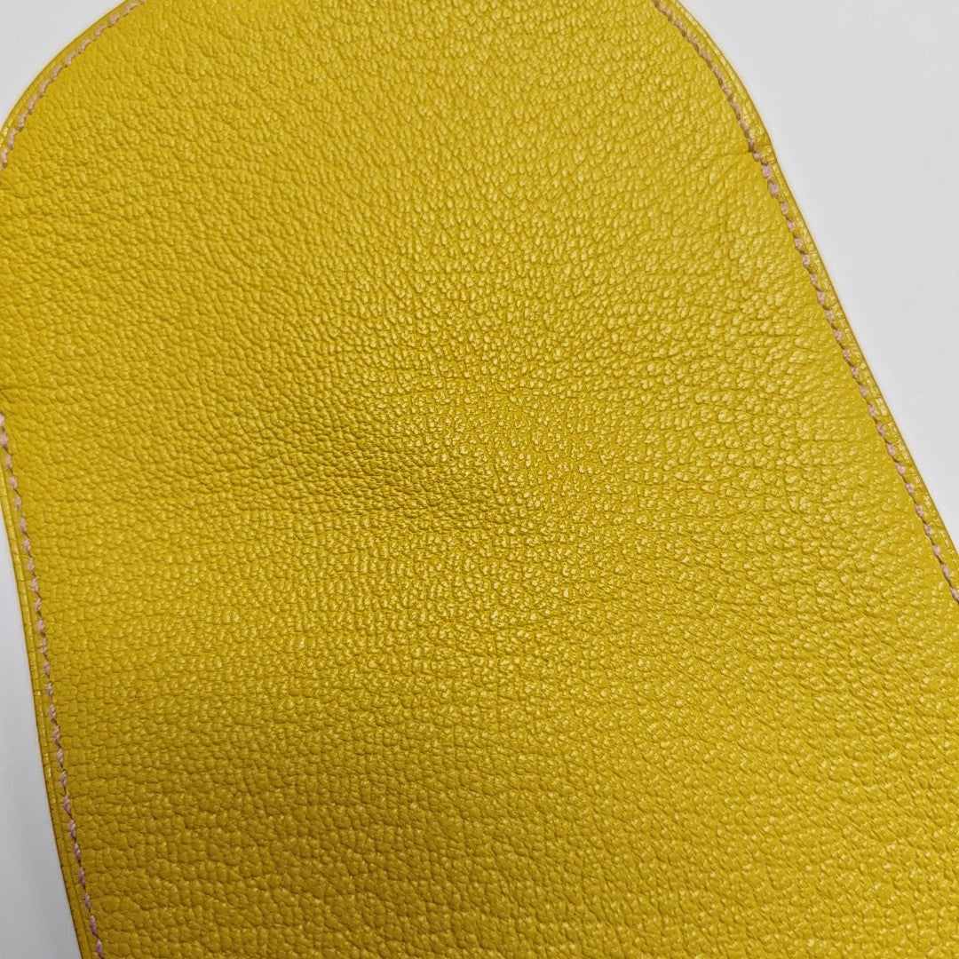 Authenticated pre-owned  In-The-Loop Chèvre Mysore Yellow - Shoulder Bag at Looply