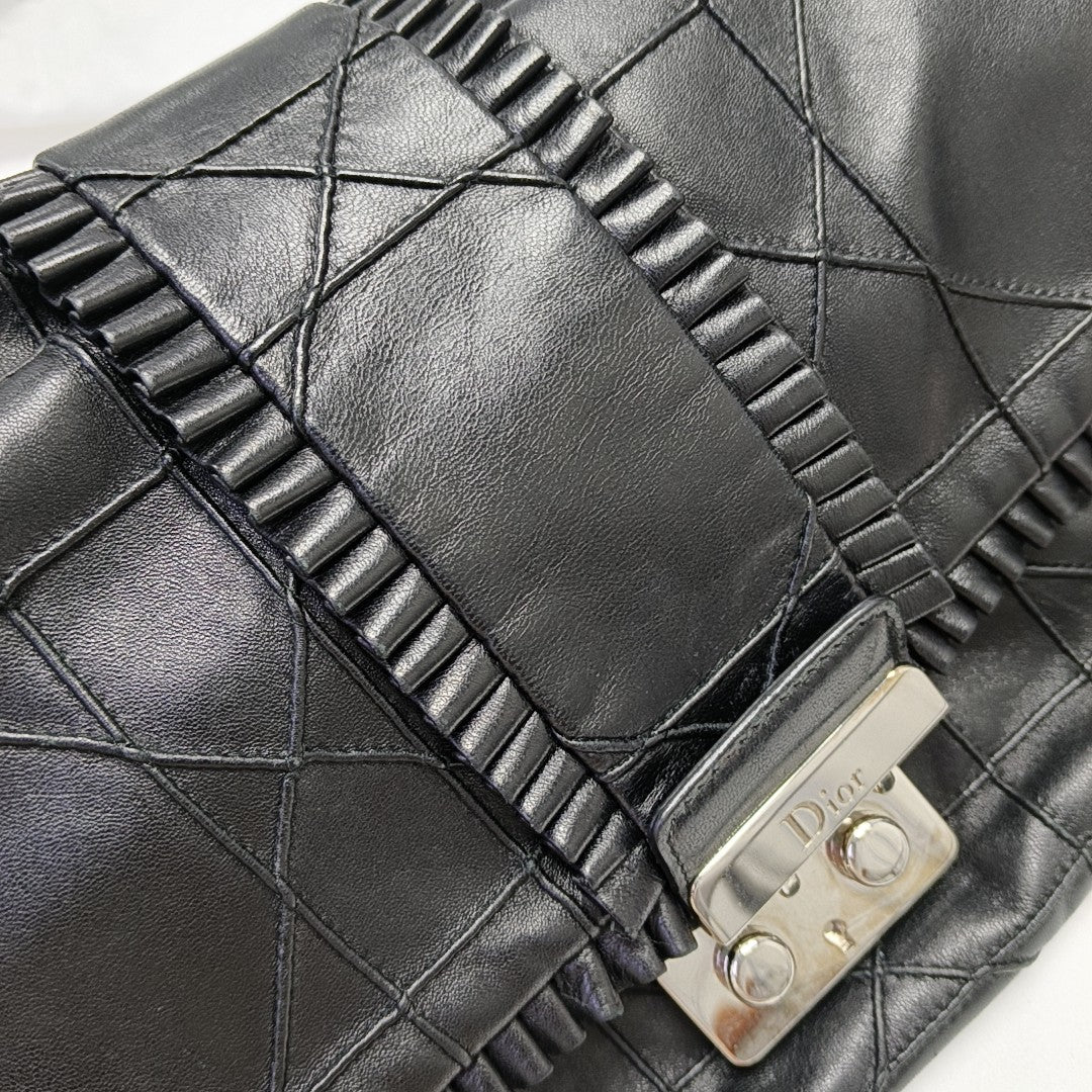 New Lock Cannage Calfskin Black