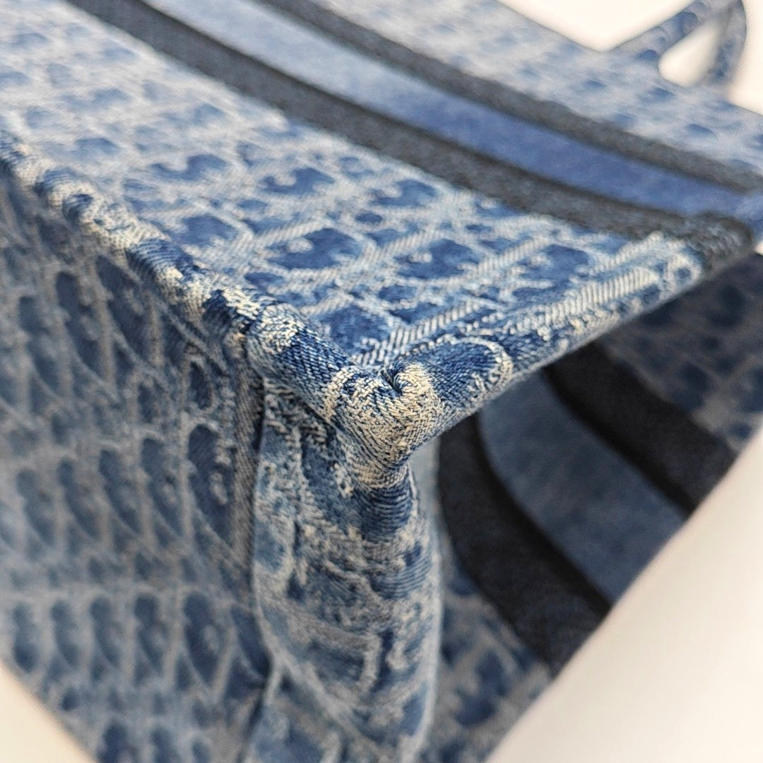 Book Tote Medium Oblique Denim Blue