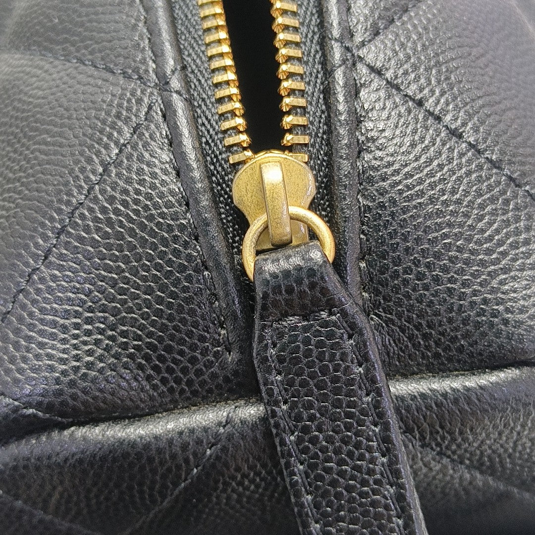Grained Calfskin Shoulder Bag Black