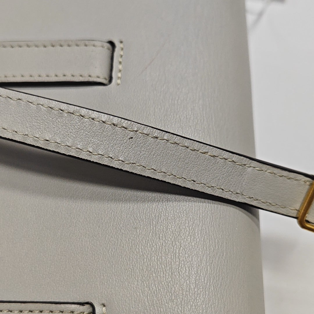 SYMMETRICAL Calfskin Gray