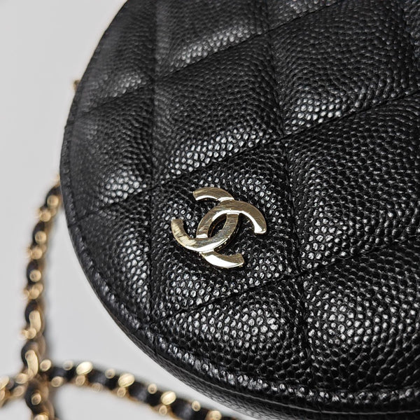 ROUND Quilted Grained Calfskin Black