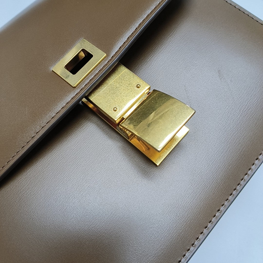 CLASSIC BOX Small Calfskin Brown
