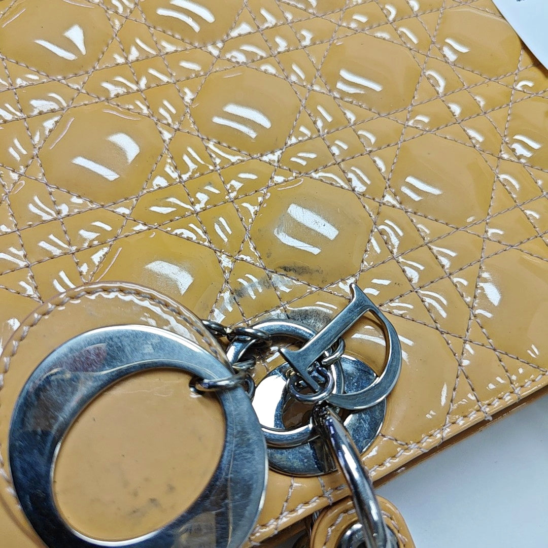 Authenticated pre-owned  Lady Dior Large Cannage Patent Leather Yellow - Tote Bag at Looply