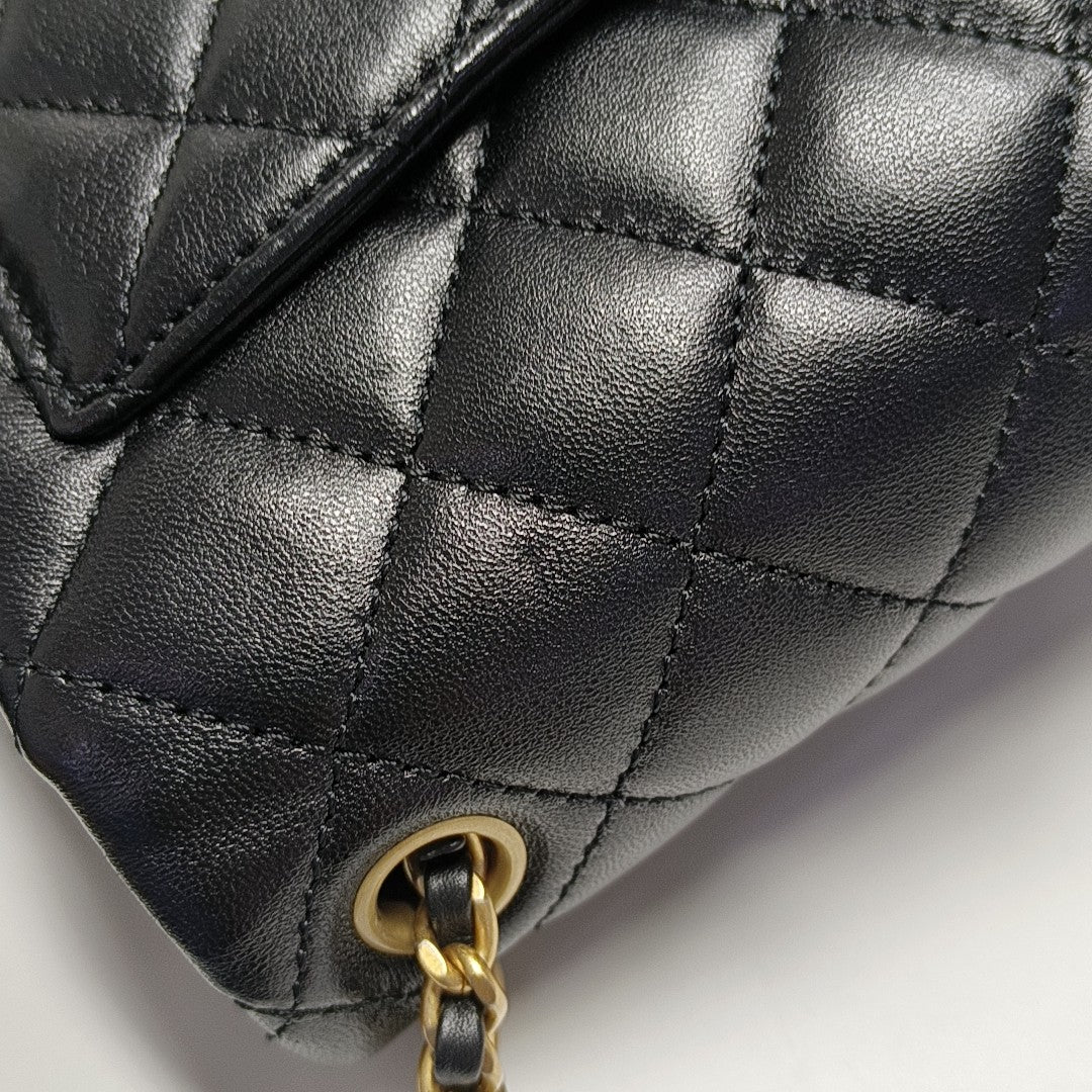 CLASSIC FLAP Mini Quilted Lambskin Black