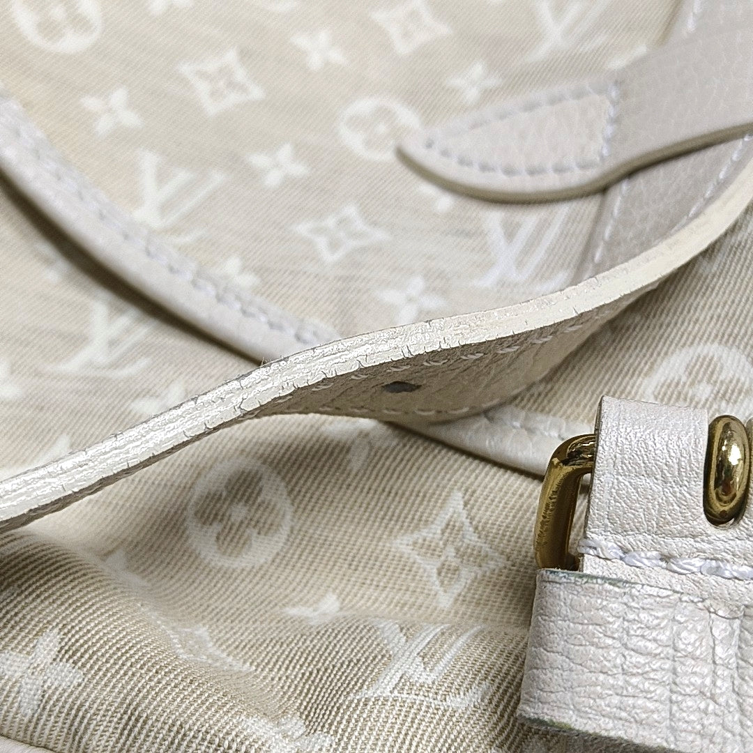 SAUMUR 28 Monogram Canvas Beige