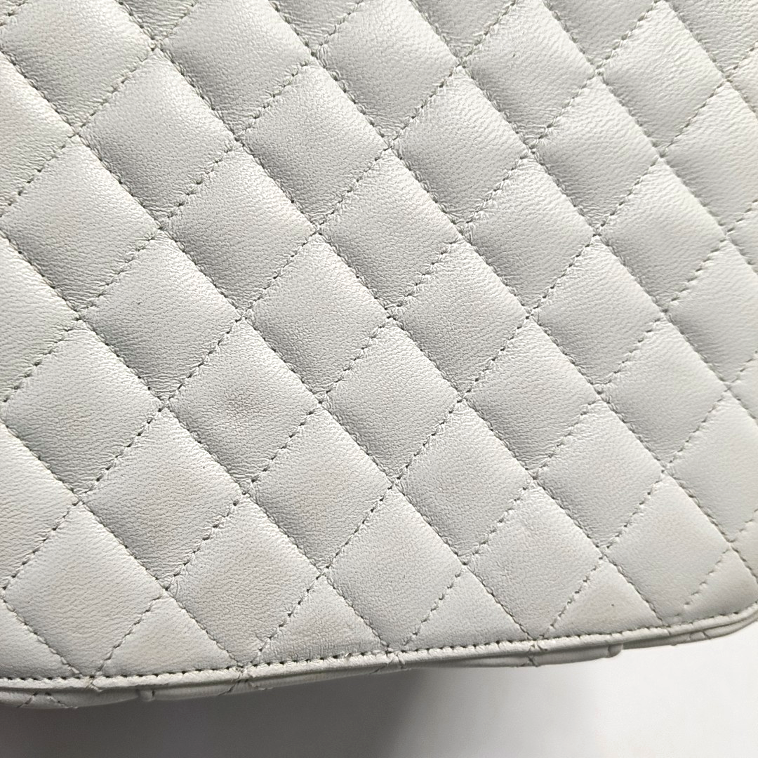 Quilted Lambskin White