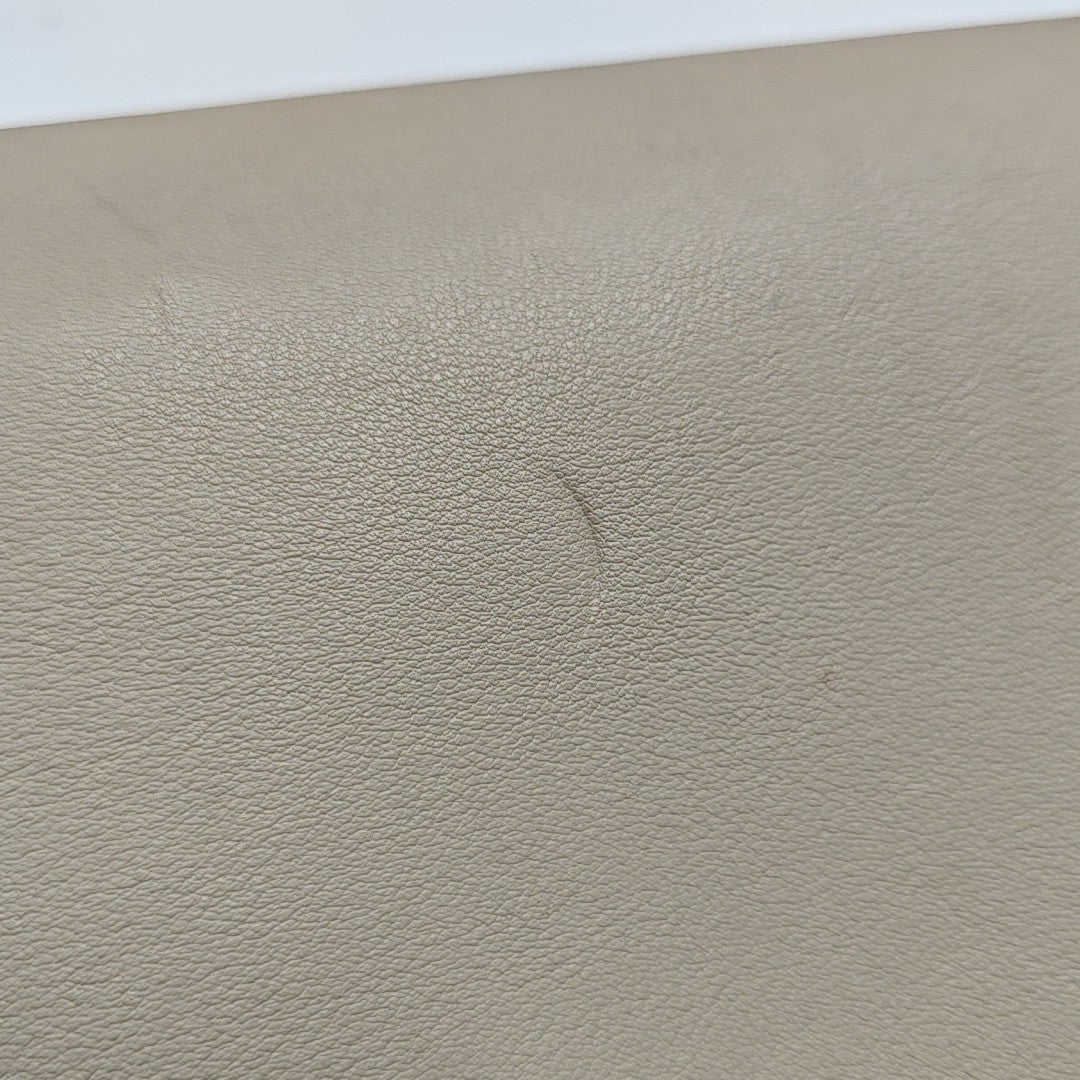 Peekaboo  Essential Medium Calfskin Beige