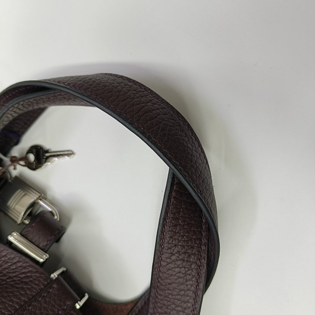 Authenticated pre-owned  Picotin Lock 18 Clemence Red - Bucket Bag at Looply