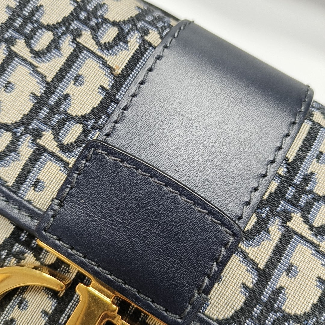 30 Montaigne Oblique Canvas Blue