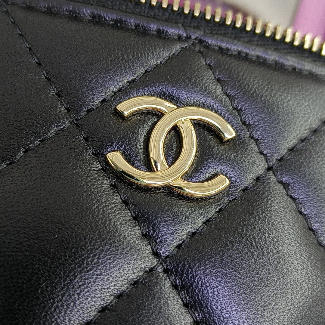 VANITY CASE Mini Quilted Lambskin Black