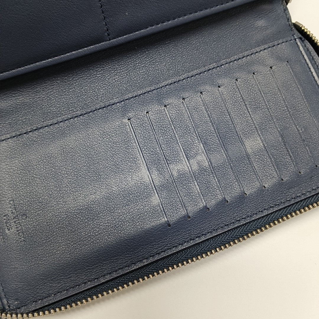 ZIPPY Calfskin Blue Wallet